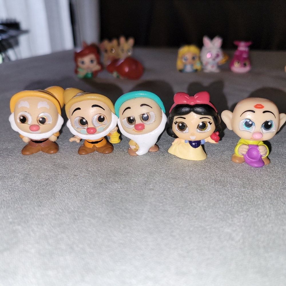 22 ct. DISNEY Doorables